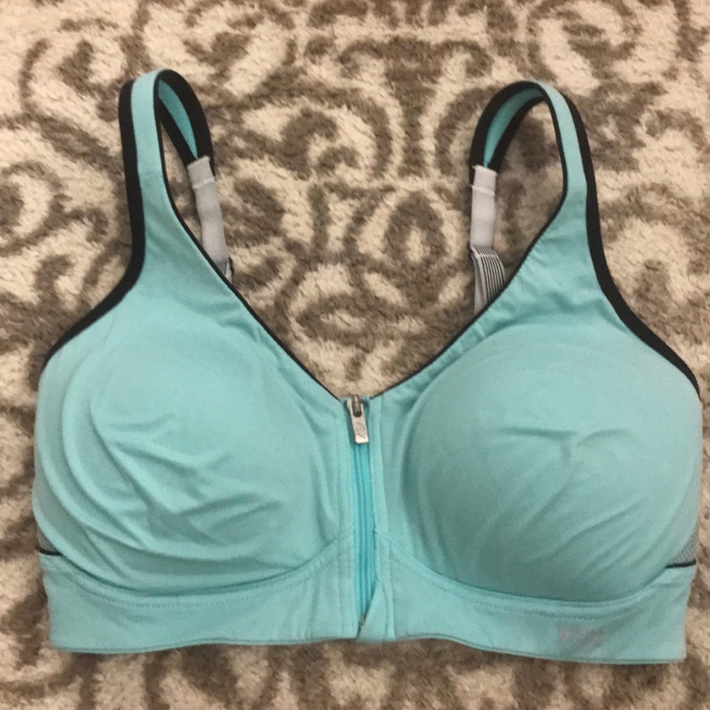 Victoria Secret 32D sports Bra